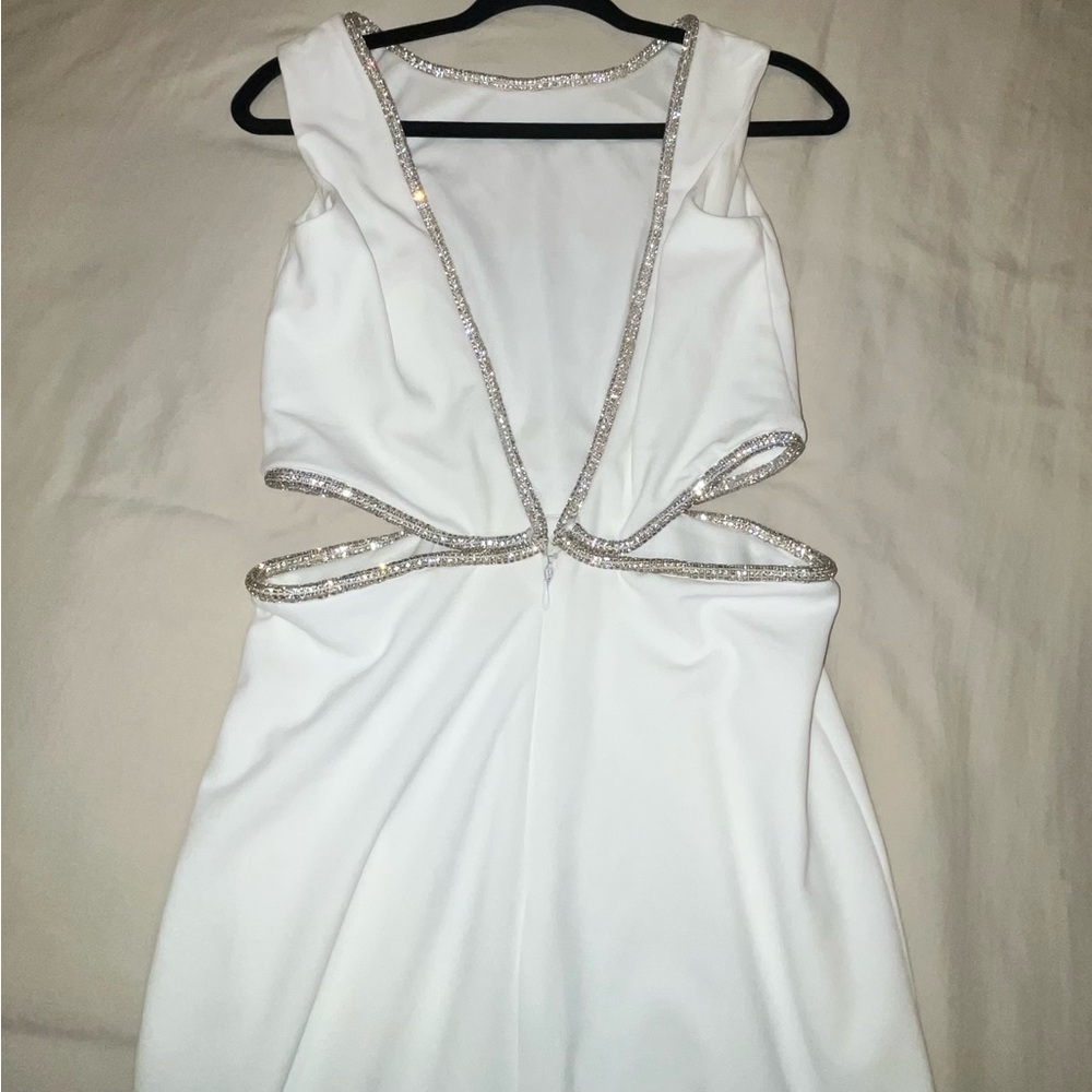 Fashion Nova White Cut Out Backless Gown w/Silver Accents Size M Medium Bridal - Picture 12 of 16